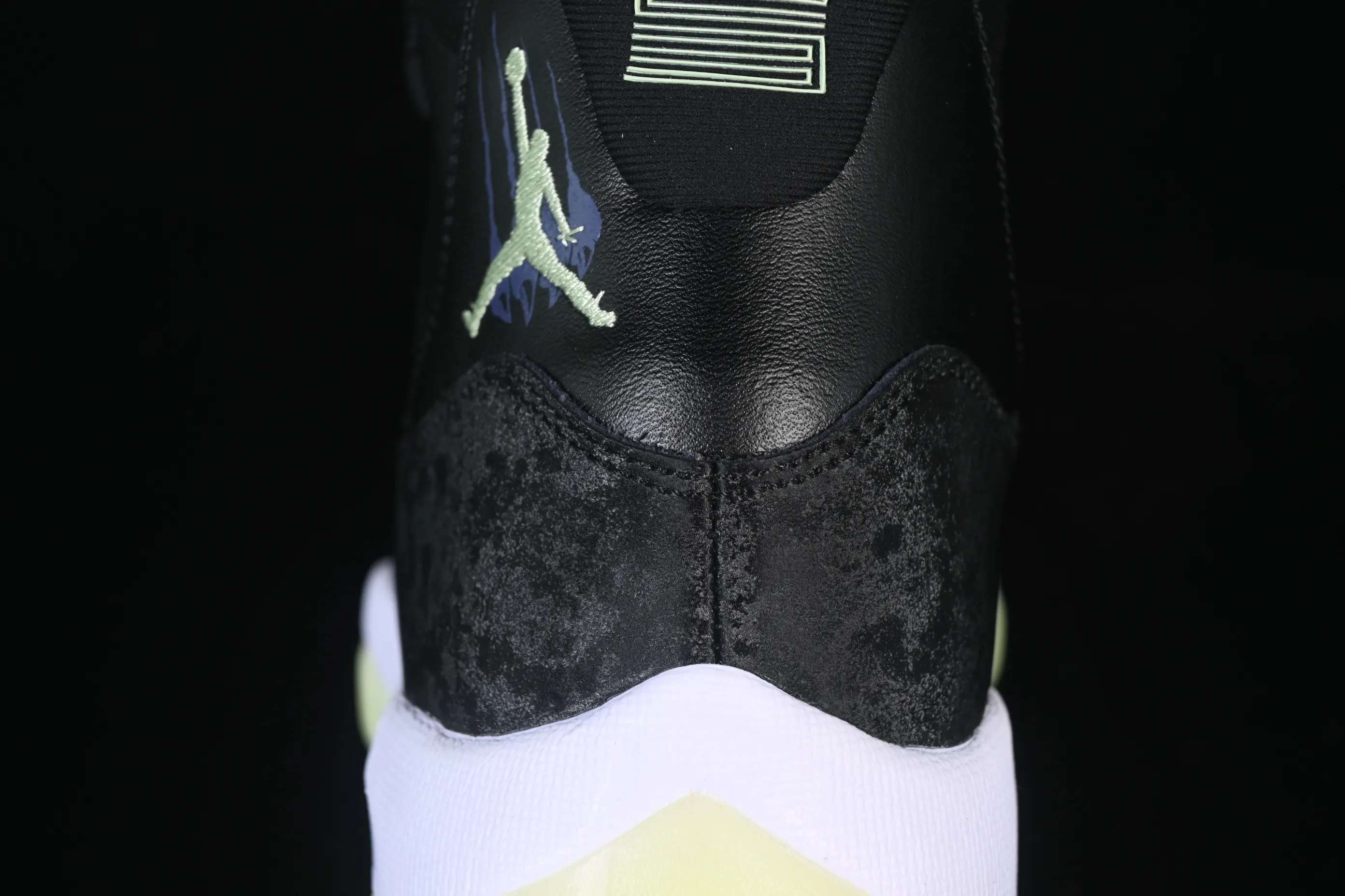 All categories Air Jordan Jordan series basketball shoes Air Jordan 11 Air Jordan 11 Retro "Inner Beast" AJ11 Joe 11 luminous black swan IB1378-001